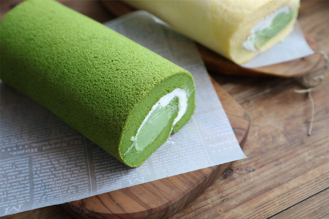 A Note on Creating the Perfect Matcha Cake Roll