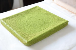 A Note on Creating the Perfect Matcha Cake Roll